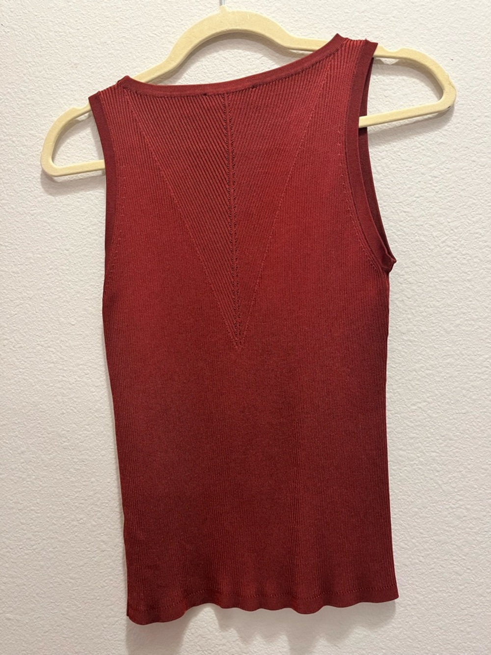 WHBM Rust Red Ribbed Knit Tank - Picture 3 of 4